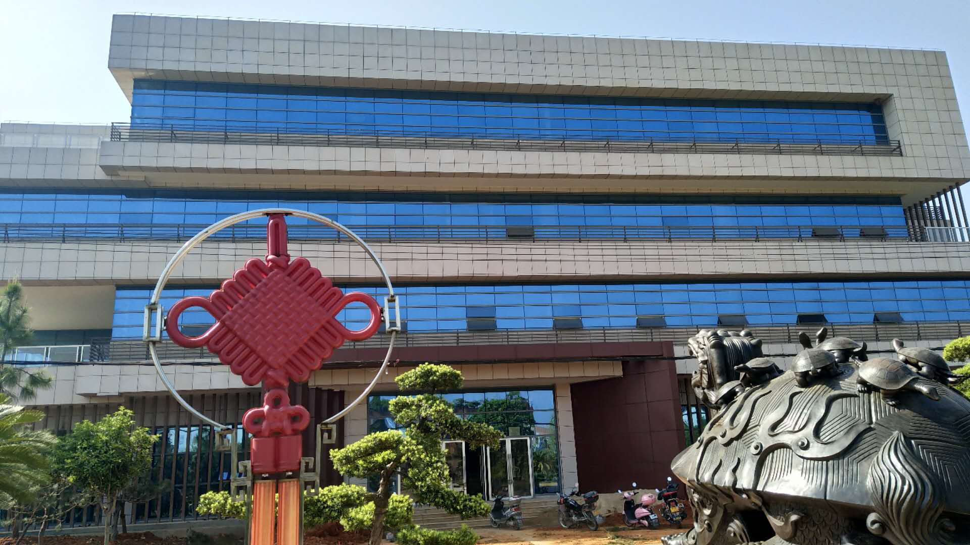 平川中學(xué)圖書(shū)館項(xiàng)目